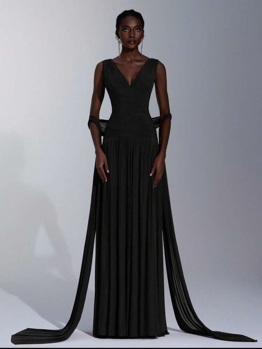 Elegant Black V-Neck Evening Gown